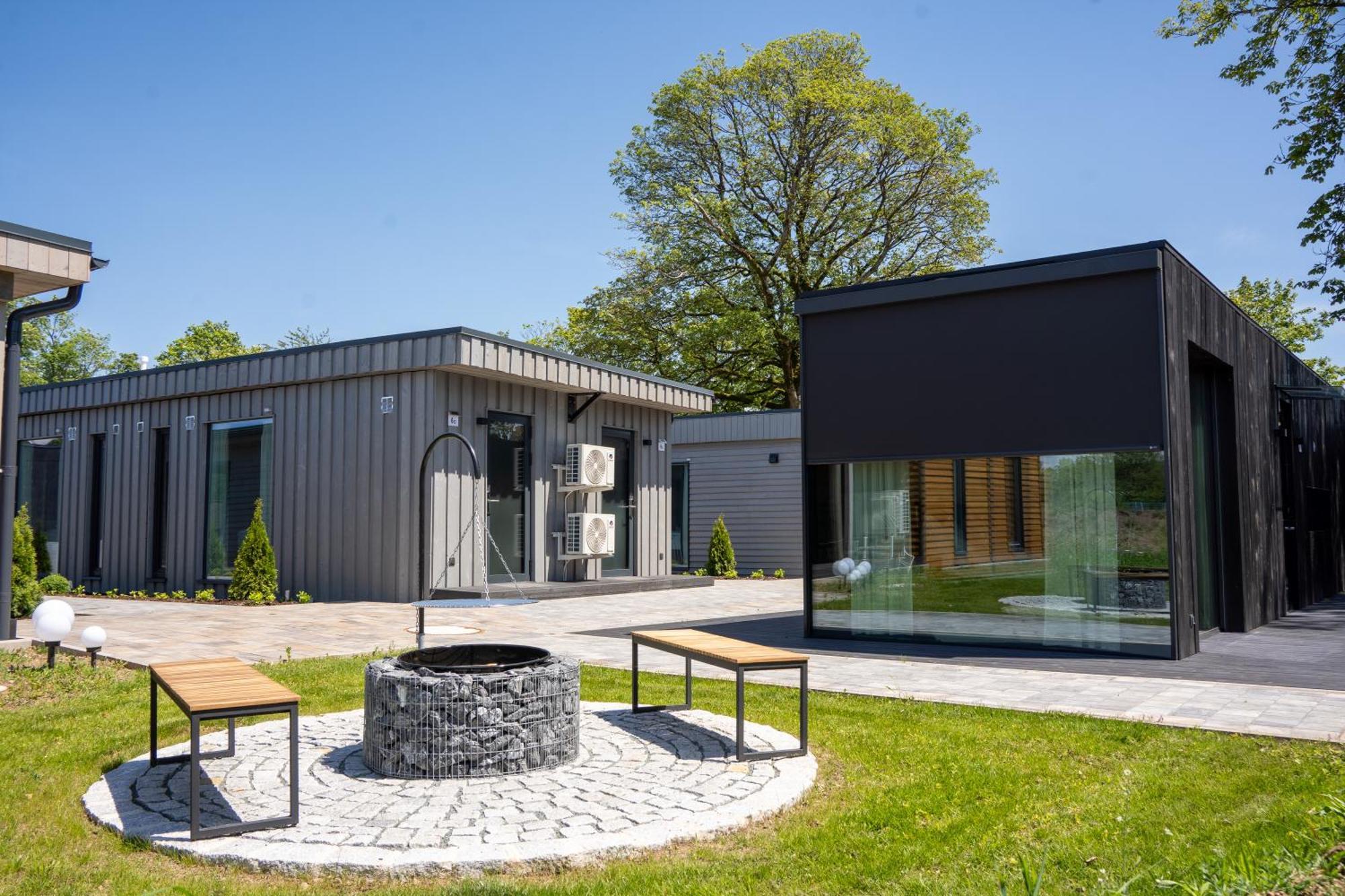 Hotel & Chalets By Revex Schwarzenbach am Wald Bagian luar foto